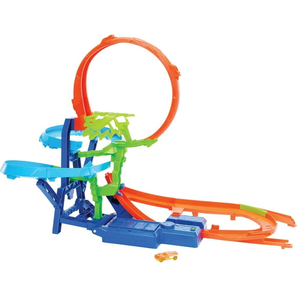 Hot Wheels Stunt Tracks Mid-Air Crash Playset with Die-Cast Toy Car & Motorized Booster