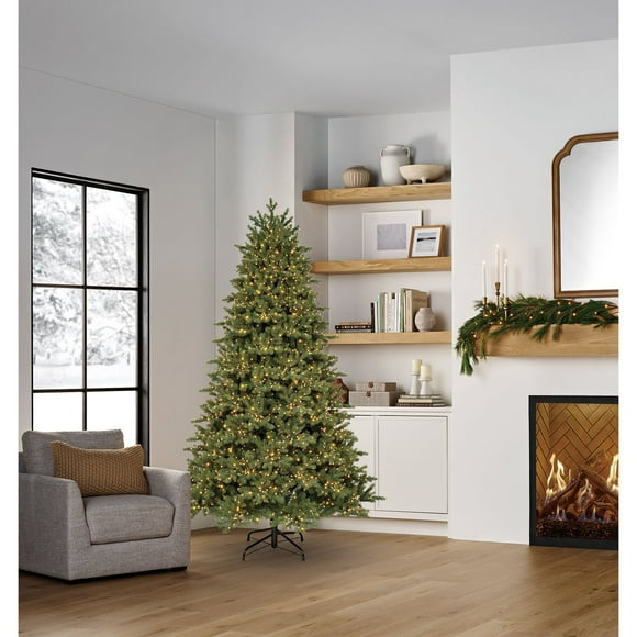 Member's Mark 7.5' Norway Fir Pre-Lit Christmas Tree