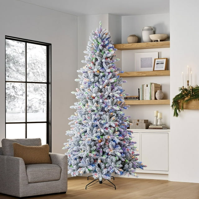 Member's Mark 9' Pre-Lit Flocked Aspen Christmas Tree